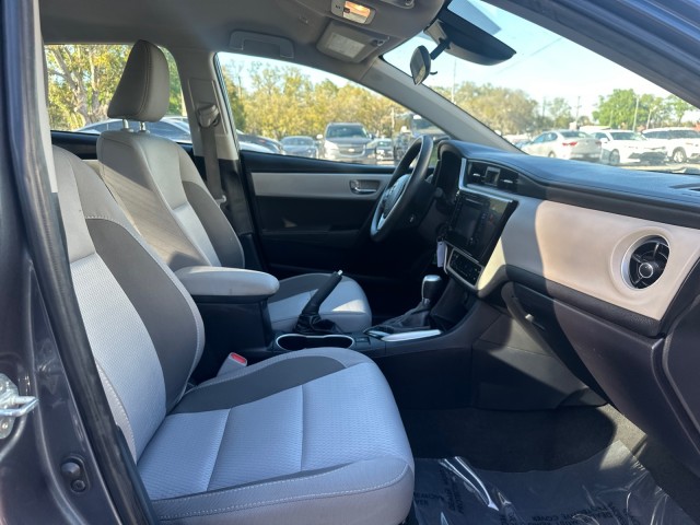 Vehicle image 11 of 18