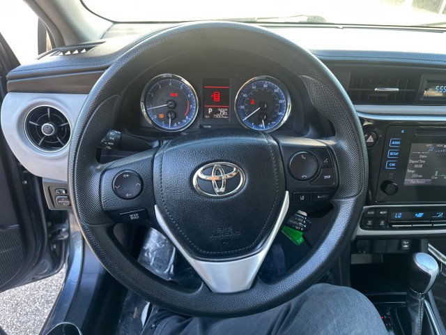 Vehicle image 12 of 18