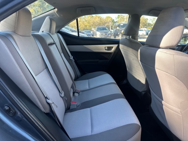 Vehicle image 10 of 18