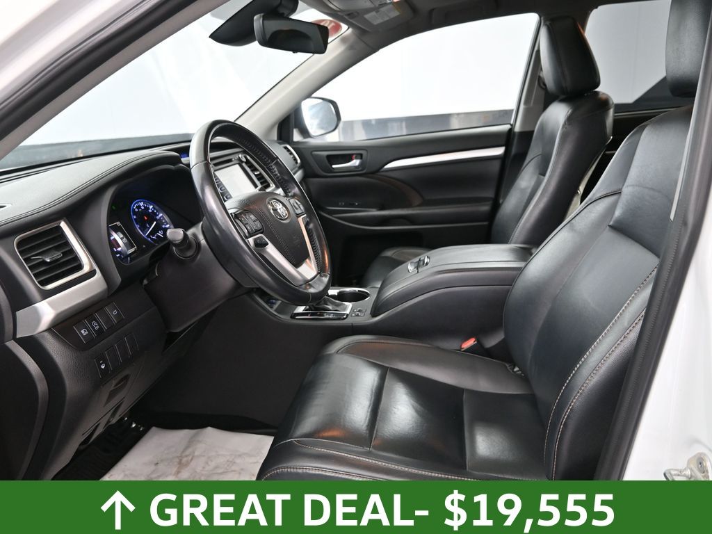 Vehicle image 76 of 78