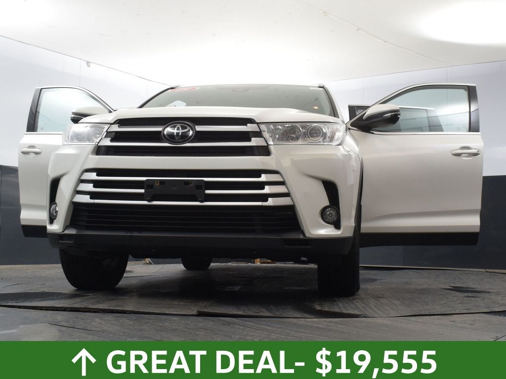 Vehicle image 10 of 78