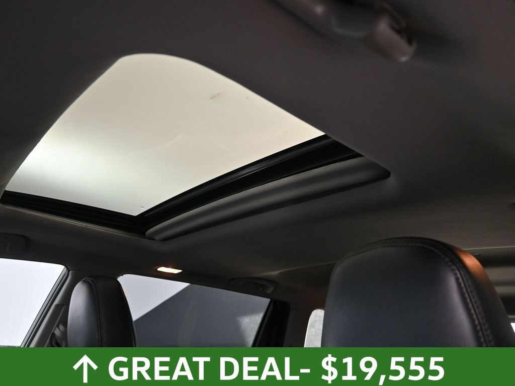 Vehicle image 74 of 78