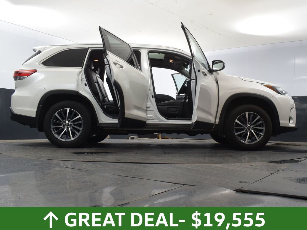 Vehicle image 25 of 78