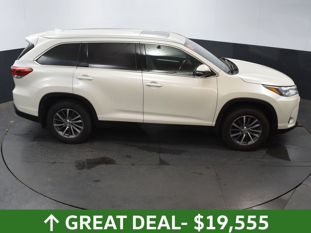 Vehicle image 23 of 78
