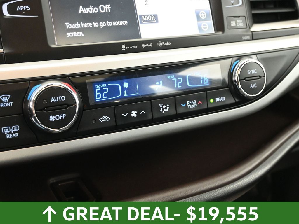Vehicle image 75 of 78