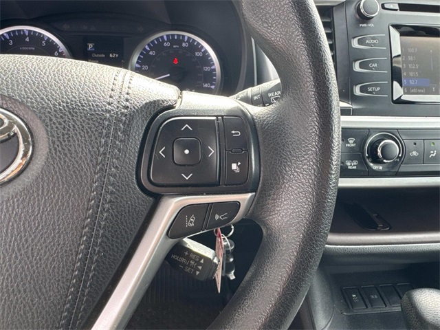 Vehicle image 16 of 20