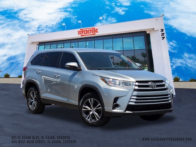 Vehicle image 4 of 40