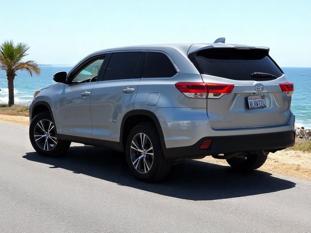 Vehicle image 7 of 40