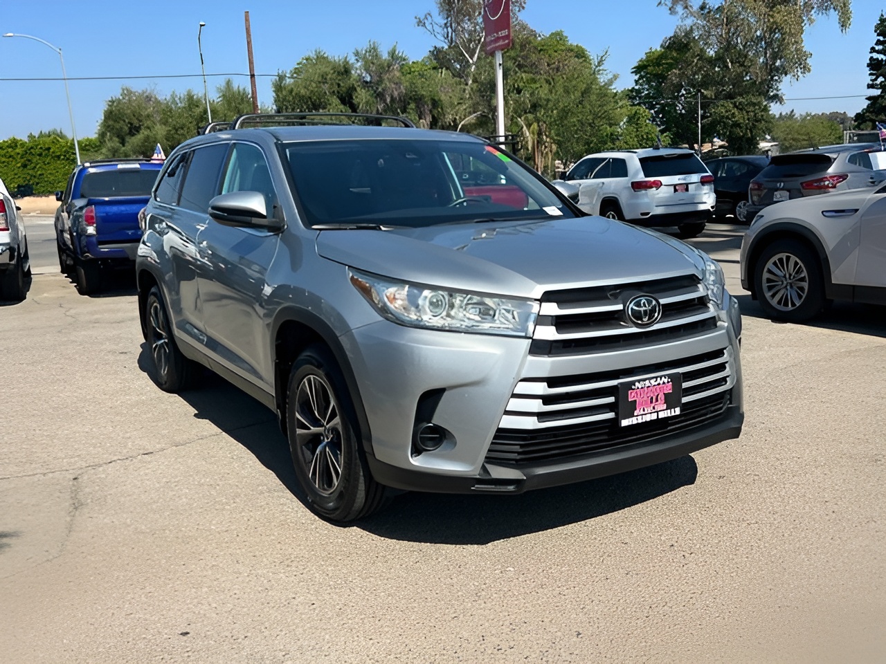 Vehicle image 29 of 33