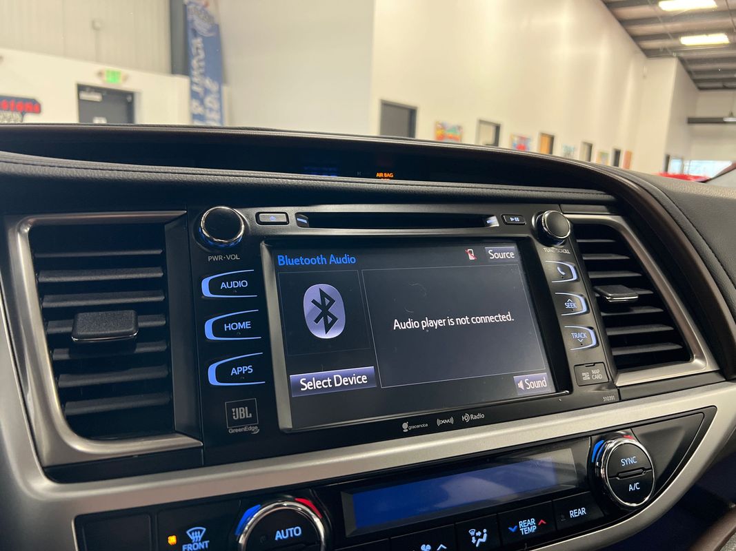 Vehicle image 83 of 117