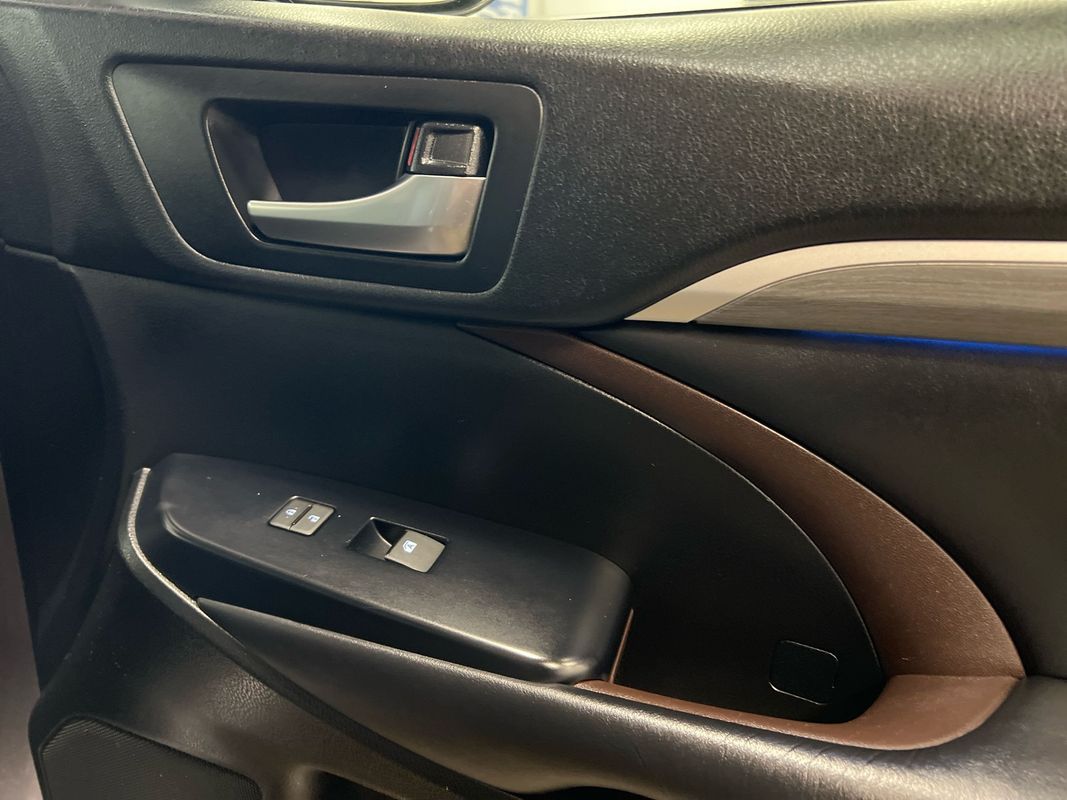 Vehicle image 94 of 117