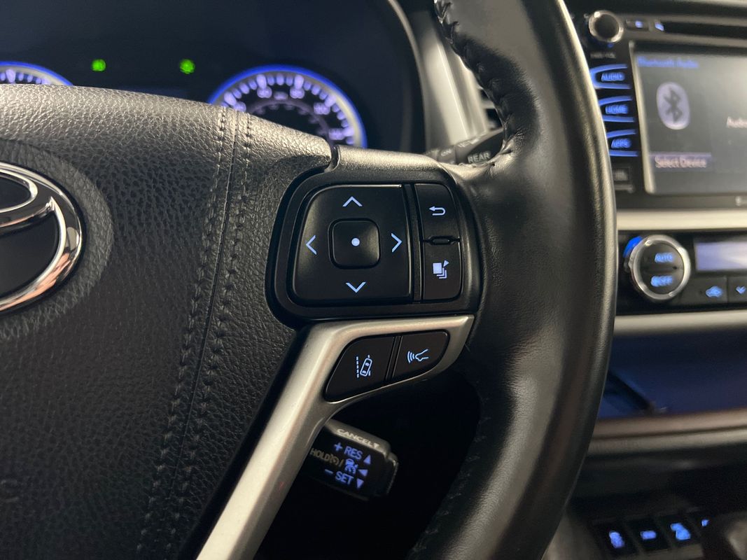 Vehicle image 79 of 117