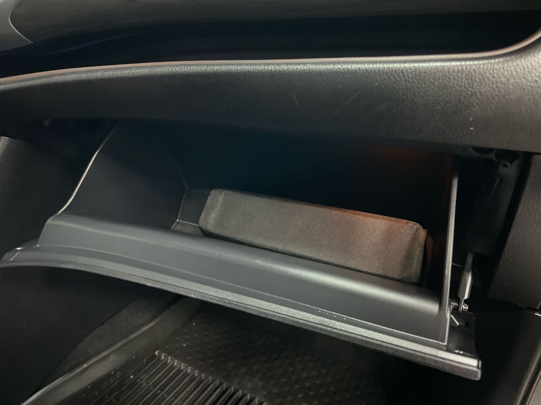 Vehicle image 101 of 117