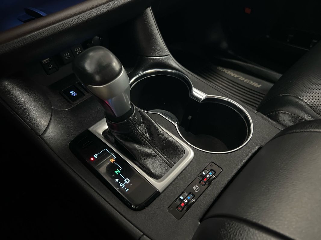 Vehicle image 89 of 117