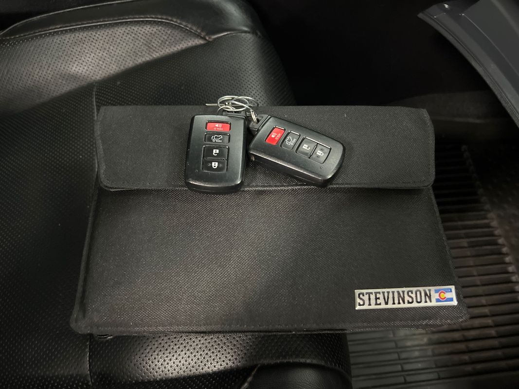 Vehicle image 102 of 117