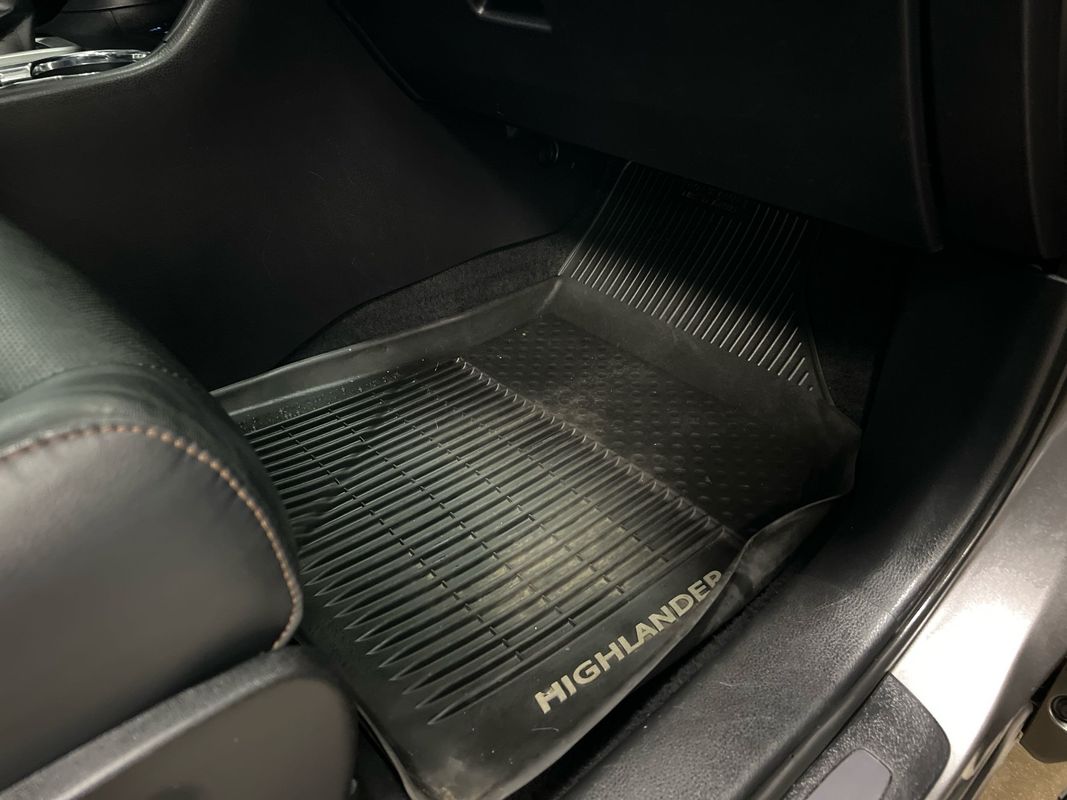 Vehicle image 97 of 117