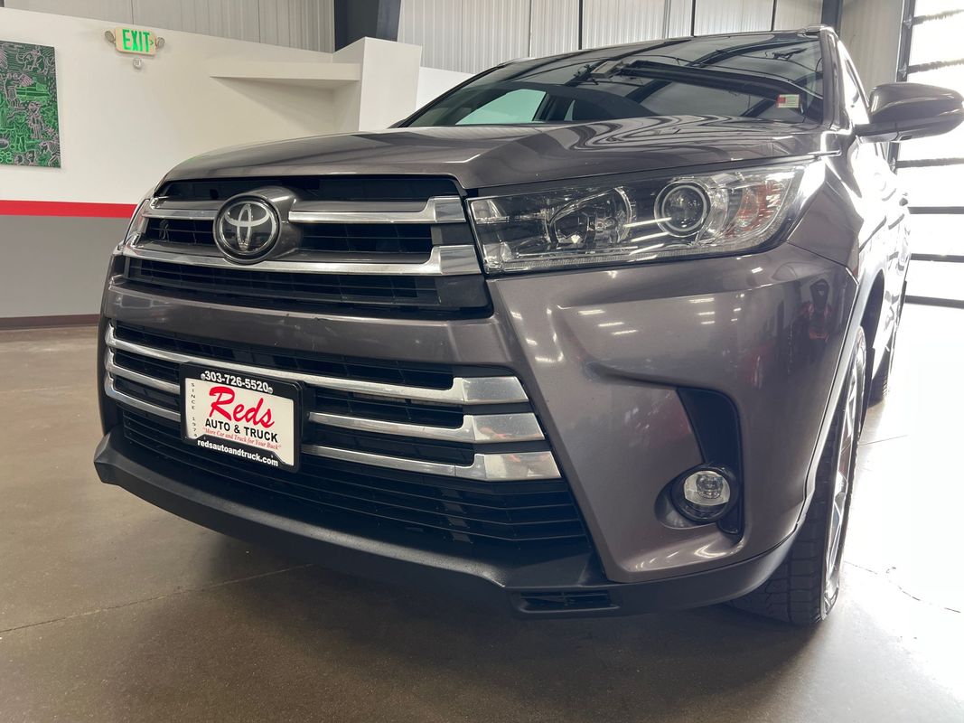 Vehicle image 35 of 117