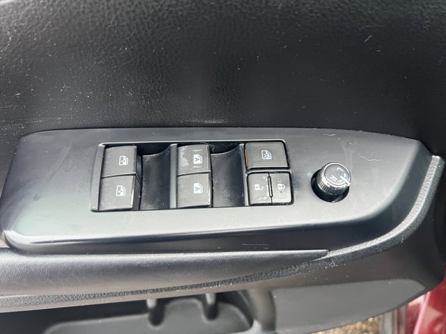 Vehicle image 22 of 27