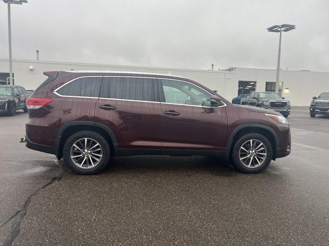 Vehicle image 4 of 27