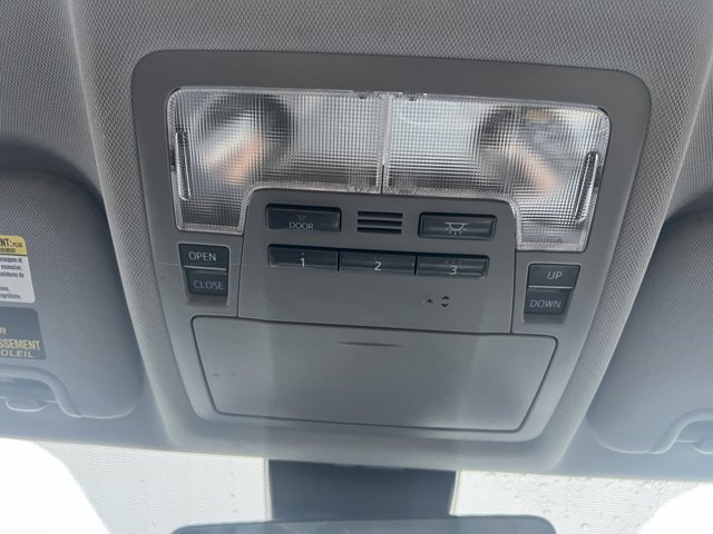 Vehicle image 20 of 27
