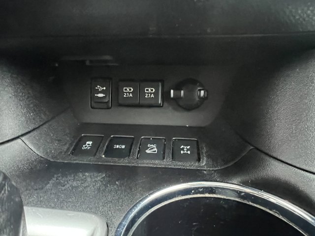 Vehicle image 26 of 27