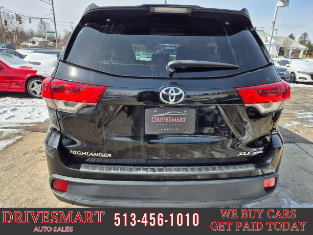 Vehicle image 9 of 34