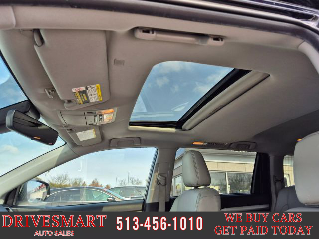 Vehicle image 24 of 34