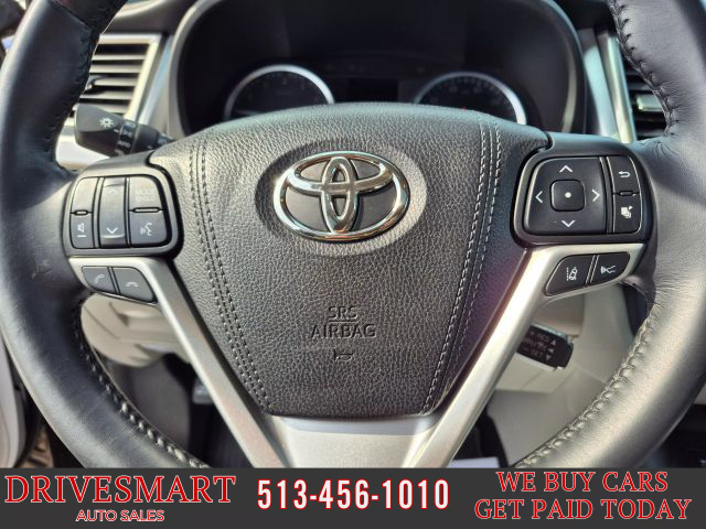Vehicle image 27 of 34