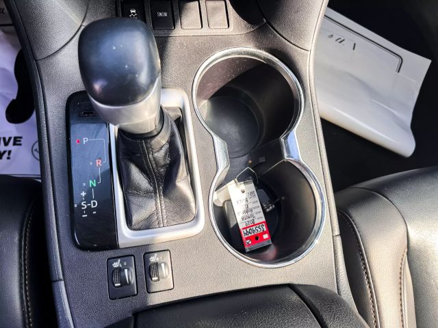 Vehicle image 22 of 41