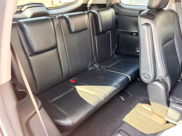 Vehicle image 29 of 41