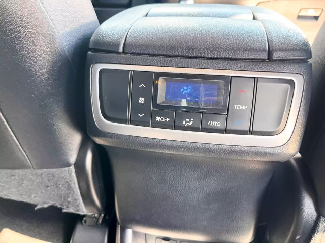 Vehicle image 24 of 41