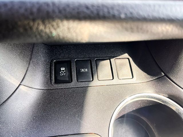 Vehicle image 33 of 41
