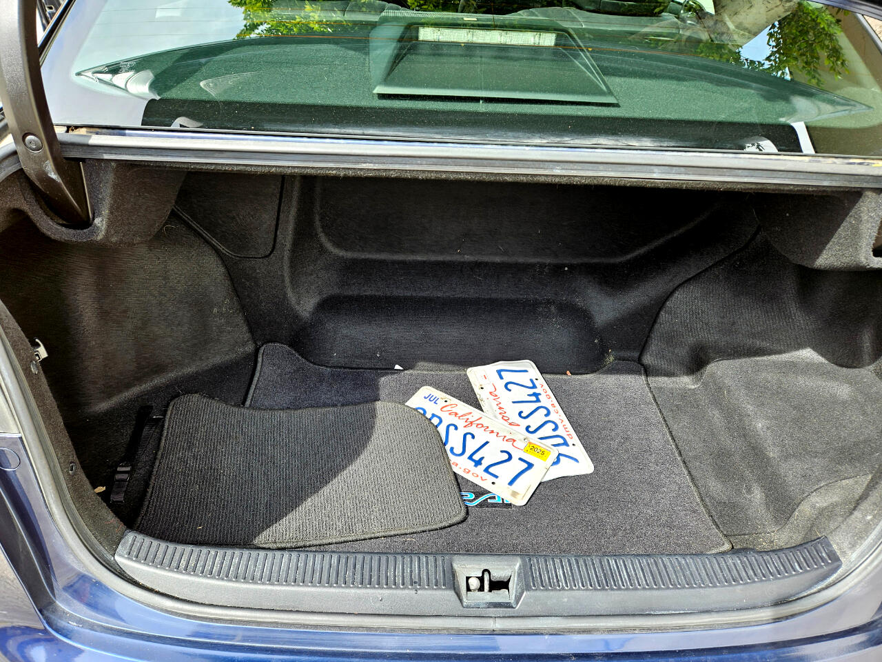 Vehicle image 22 of 24
