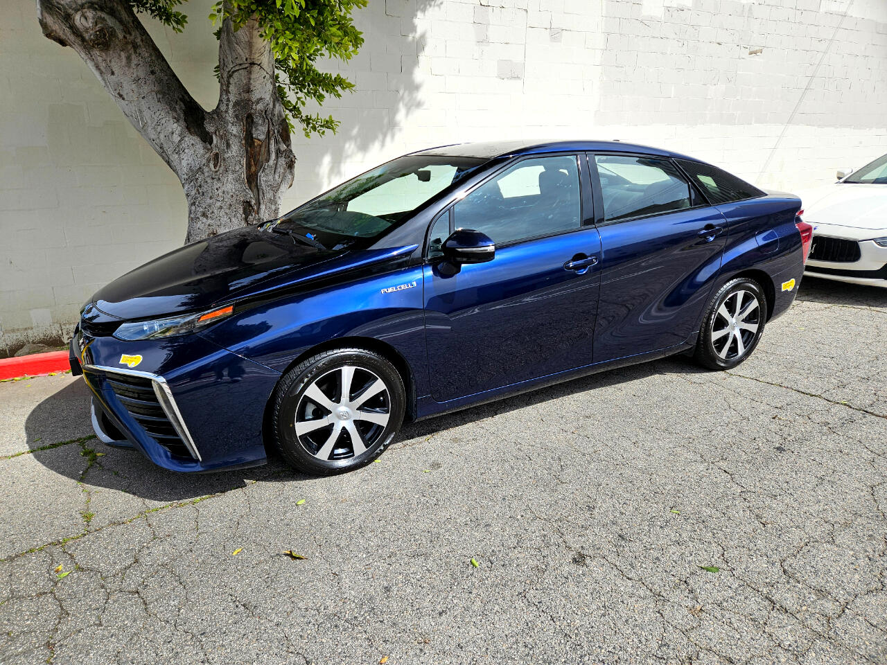 Vehicle image 7 of 24