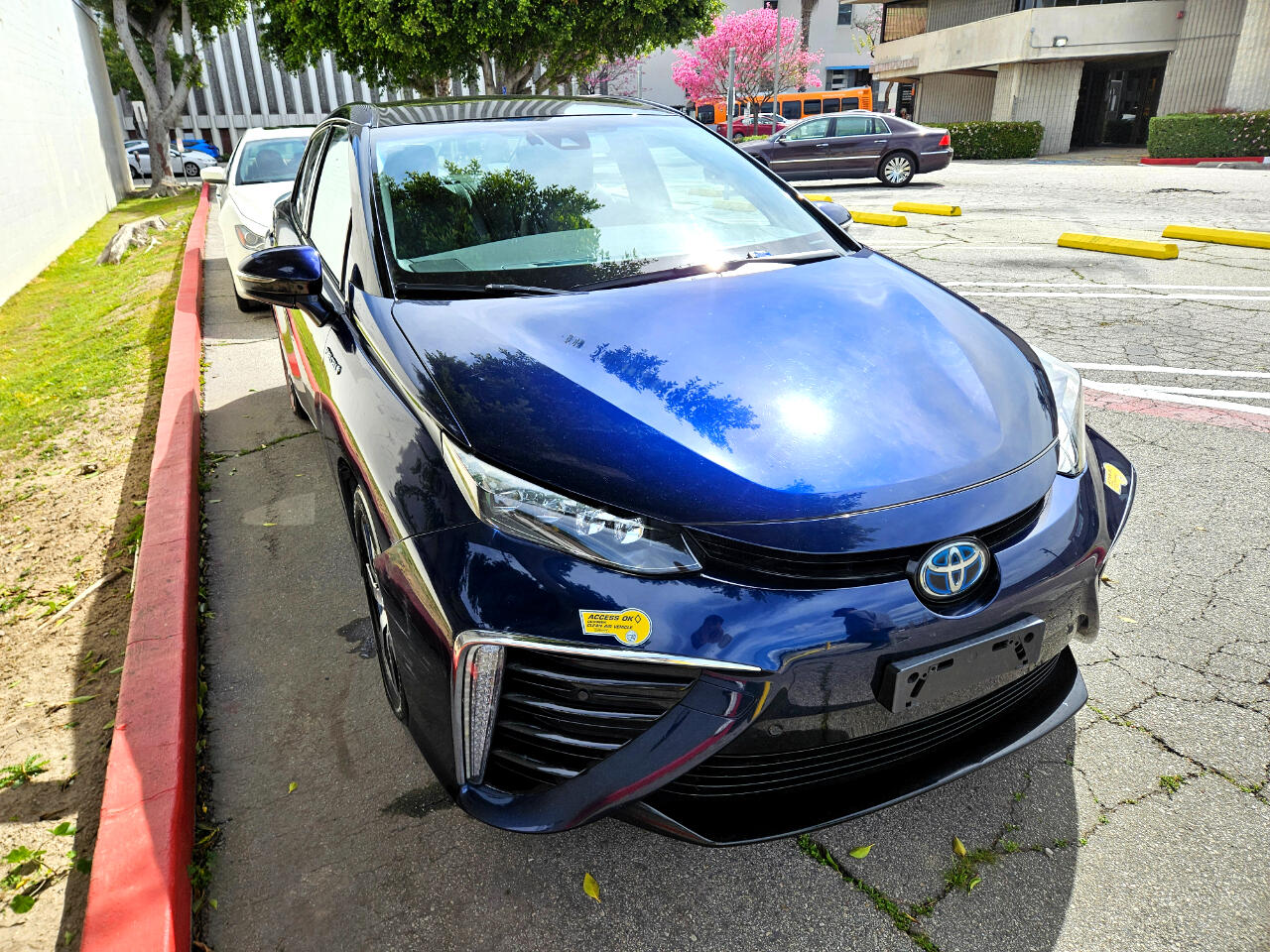 Vehicle image 4 of 24