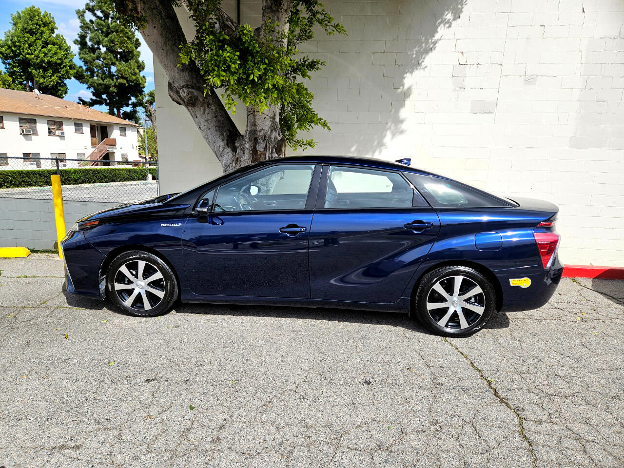 Vehicle image 8 of 24