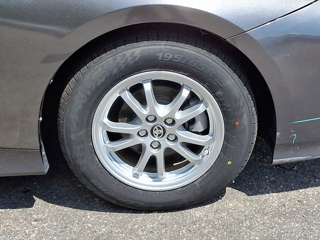 Vehicle image 8 of 31
