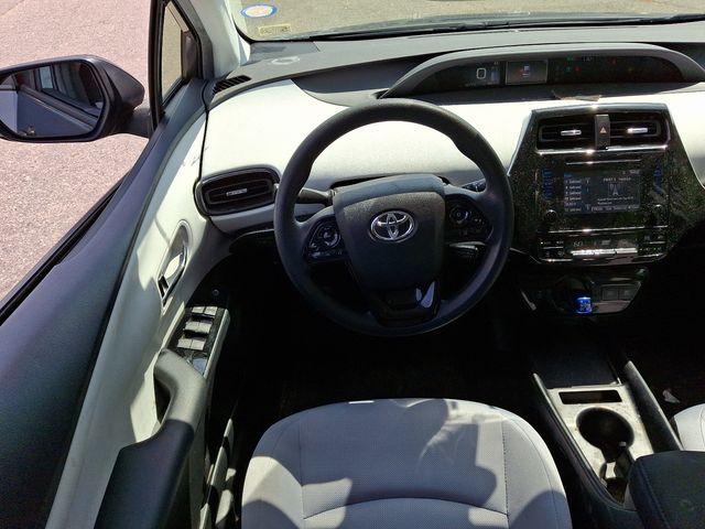 Vehicle image 11 of 31