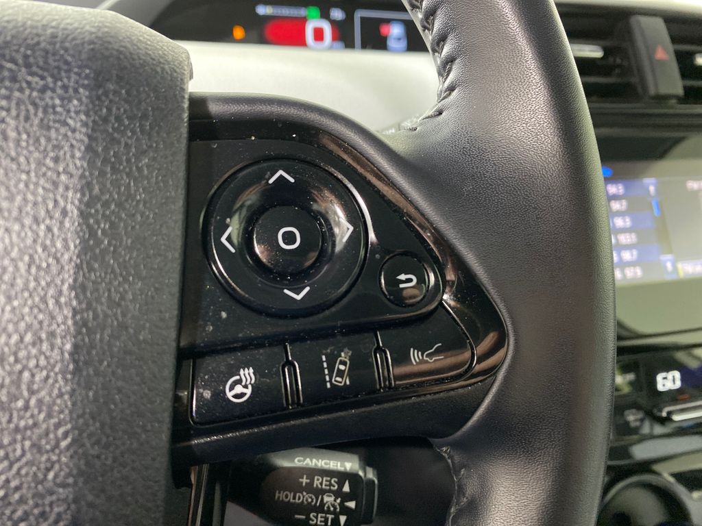 Vehicle image 15 of 41