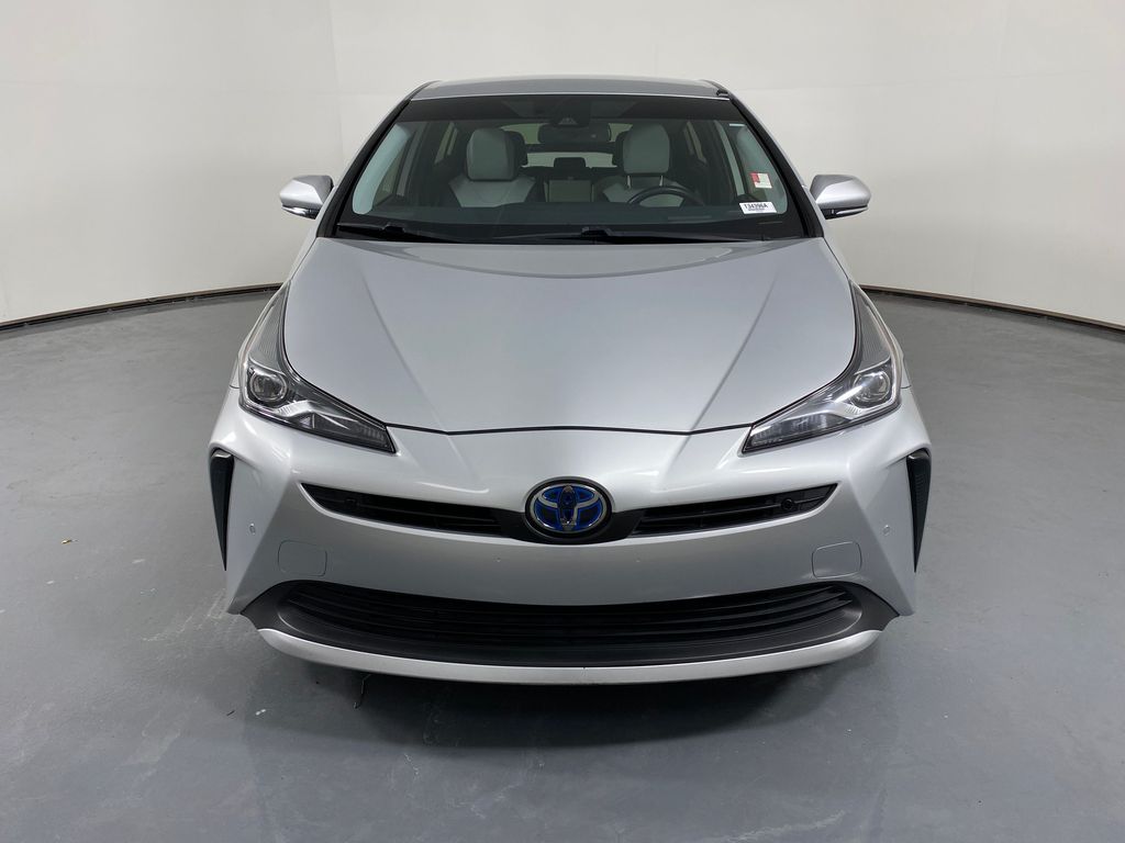 Vehicle image 2 of 41