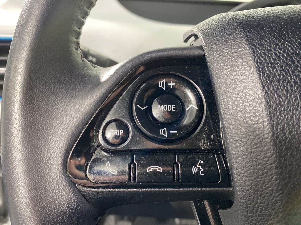 Vehicle image 14 of 41