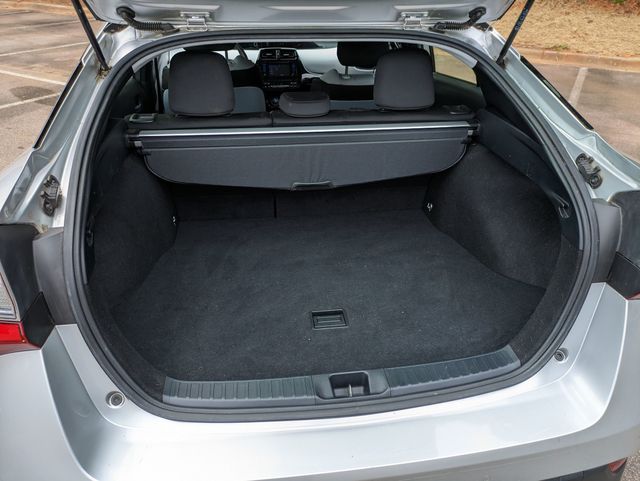 Vehicle image 23 of 30