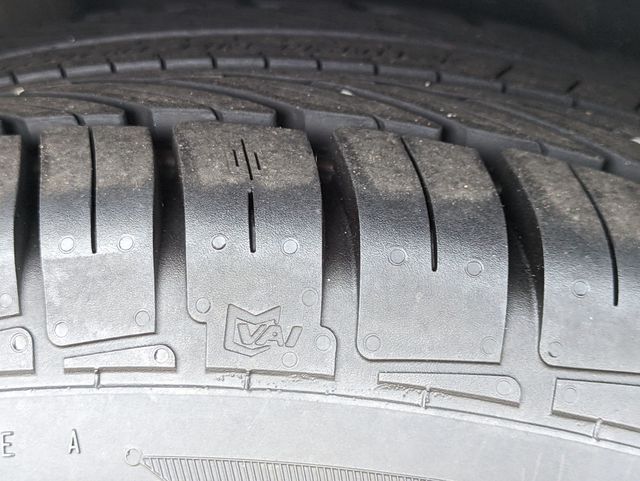 Vehicle image 29 of 30