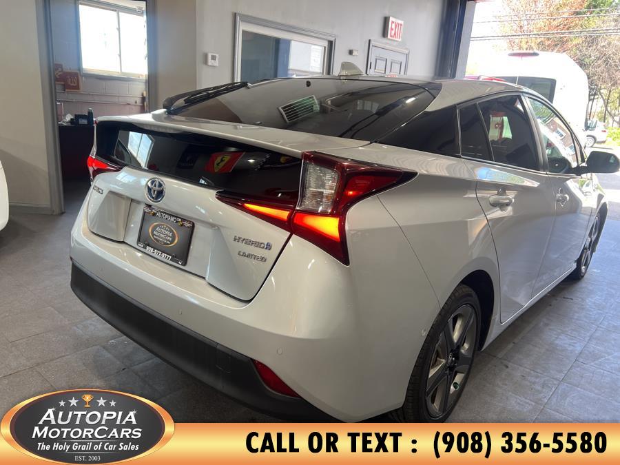 Vehicle image 8 of 44