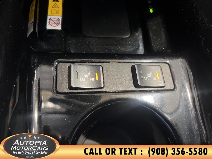 Vehicle image 40 of 44