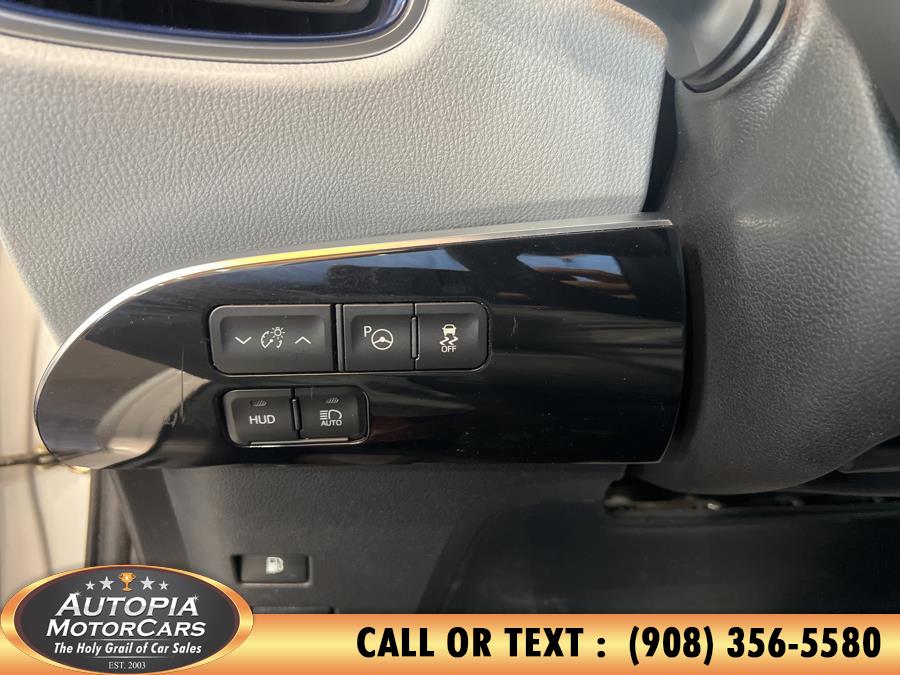 Vehicle image 28 of 44