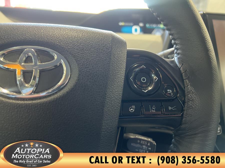Vehicle image 31 of 44