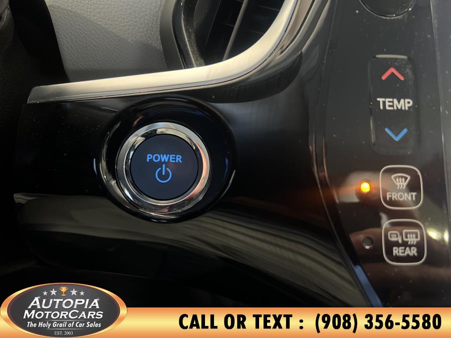Vehicle image 41 of 44