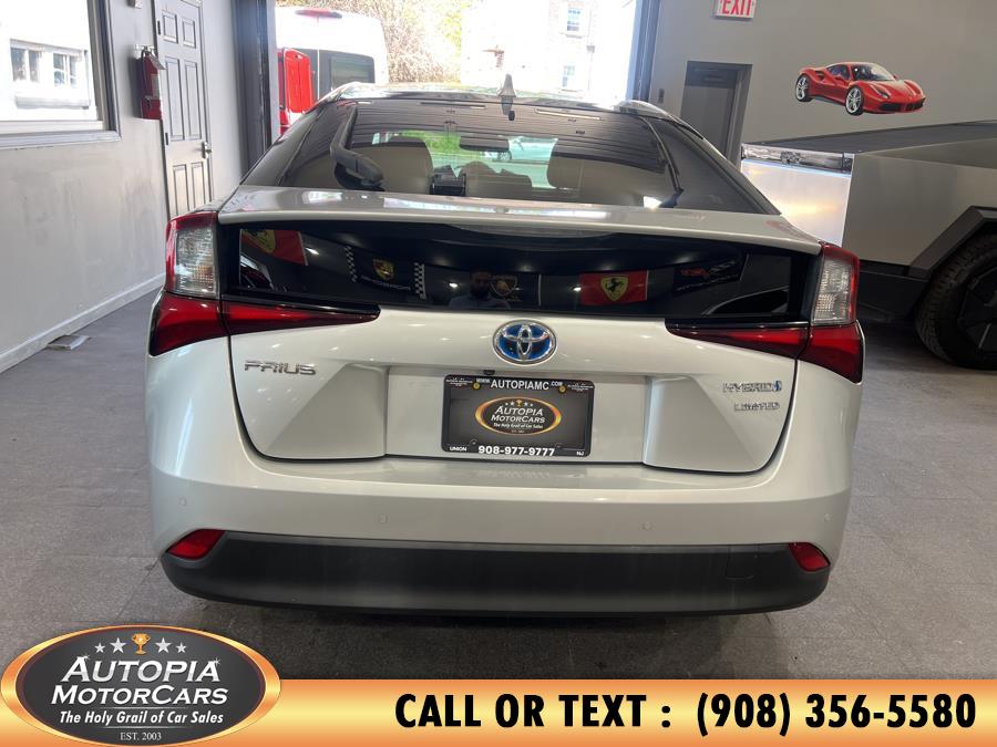 Vehicle image 14 of 44