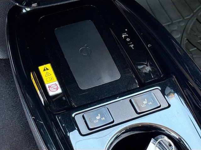 Vehicle image 34 of 43